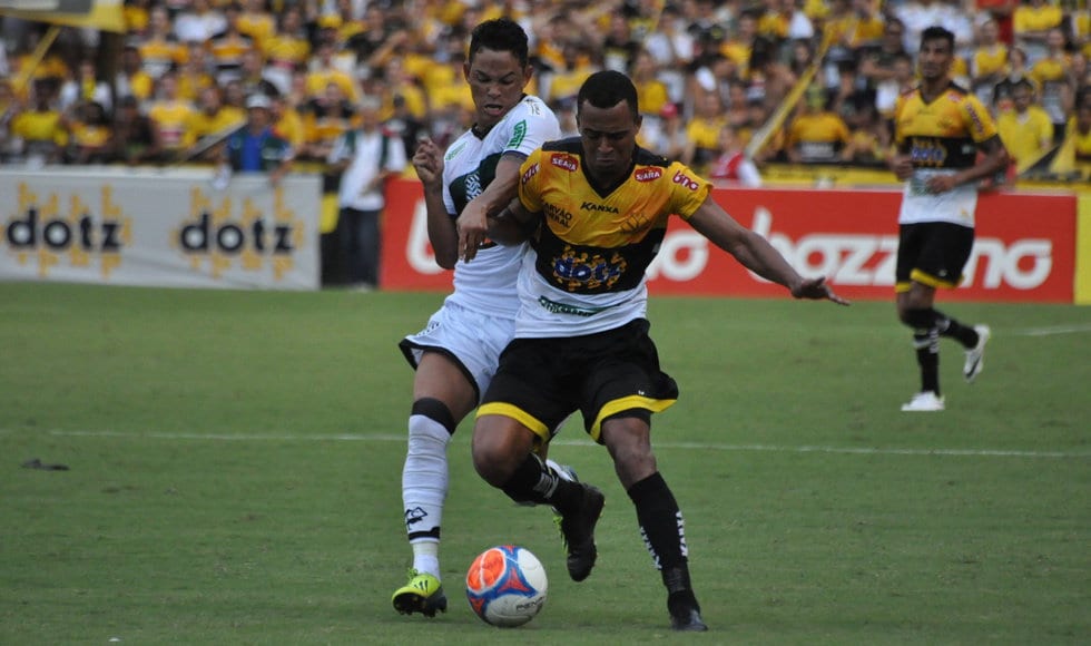 Clássico entre Criciúma e Figueirense (DEZA BERGMAN/Gazeta Press)