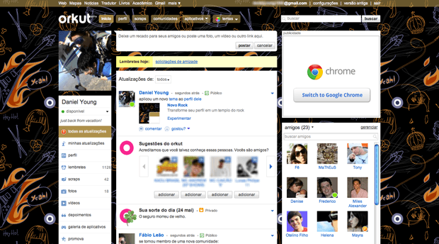 Mesmo sofrendo a debandada de usuários, o Orkut seguiu recebendo aprimoramentos, como troca de temas e chat (Techtudo/UOL)