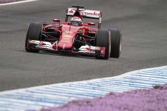 Motores Ferrari tem andado bem nos primeiros testes, agradando a Vettel e Raikkonen (Xavi Bonilla/Grande Premio)