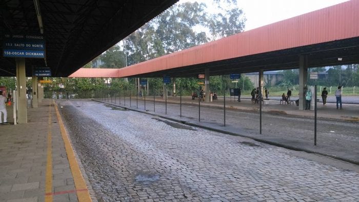 Terminal Aterro vazio por volta das 8 horas da manhã (Jackson Silva)
